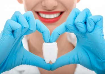 Что выбрать зубной мост и имплант?